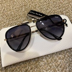 QUAY “ALL IN” GLASSES- BRAND NEW NEVER WORN